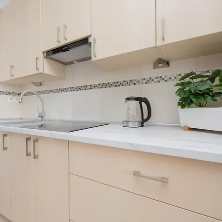 Bright Studio With Air Conditioning Near Ogrod Saski By Noclegi Renters Warsaw Exterior photo
