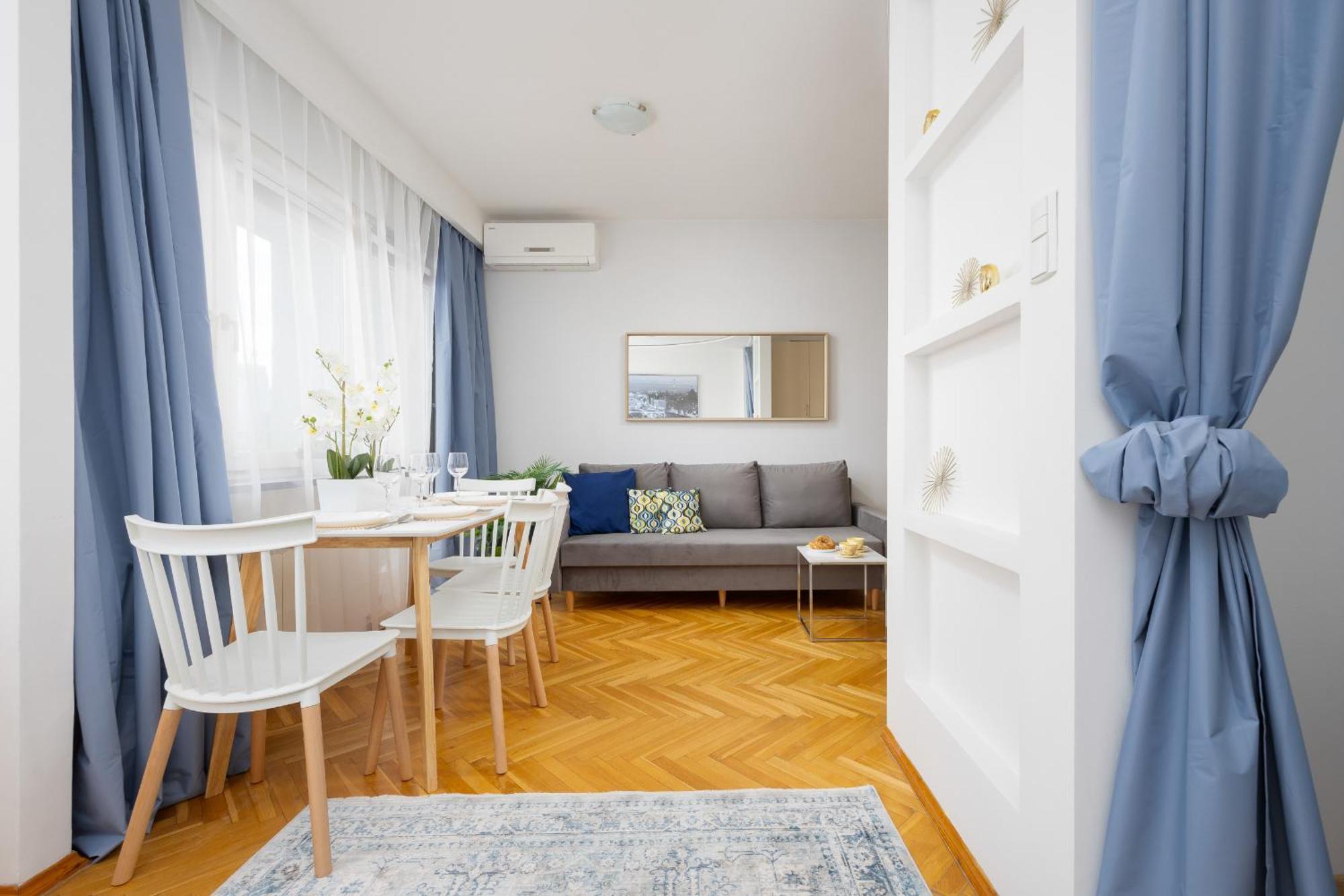 Bright With Air Conditioning Near Ogrod Saski By Renters Leilighet Warszawa
